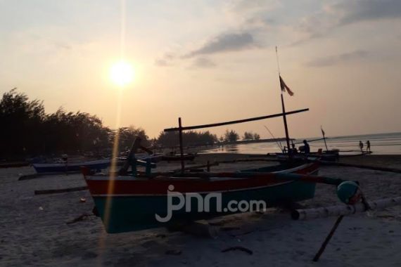 Gelombang Tinggi, Nelayan Diminta Tak Melaut - JPNN.COM