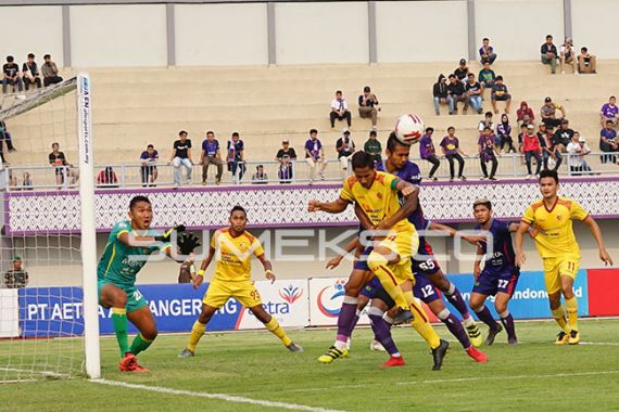 Tiga Poin dari Sriwijaya FC Jadi Kado Ultah untuk Persita - JPNN.COM