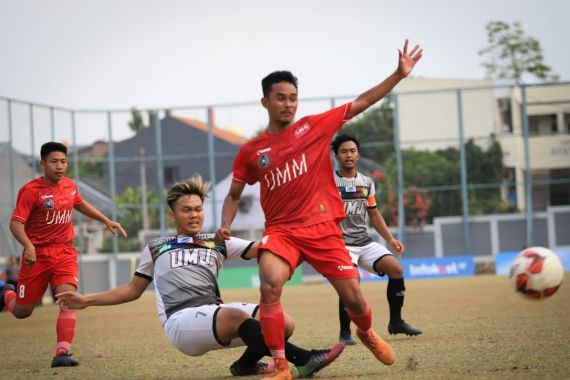 UMJ Pertahankan Gelar Juara LIMA Football Nationals - JPNN.COM