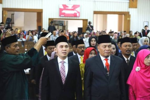 Anggota DPRD Kota Cimahi Ramai-Ramai Gadaikan SK - JPNN.COM