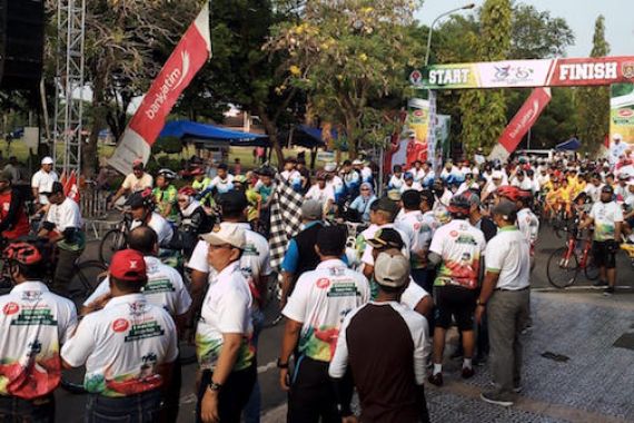 Gowes Nusantara Etape Ngawi Diikuti Hampir 10 Ribu Peserta - JPNN.COM