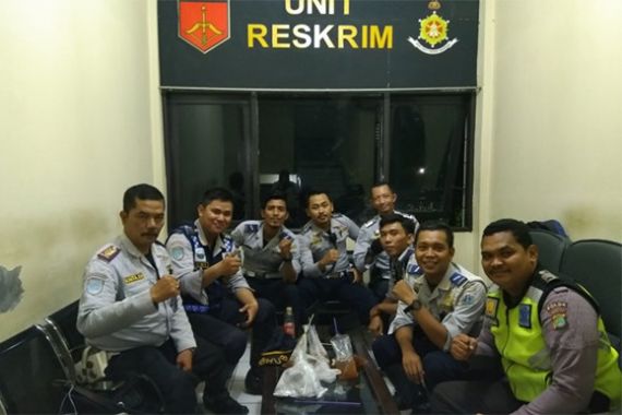 Pengakuan Bripka Eka, Polisi yang Viral Lantaran Nomplok di Kap Mesin Mobil - JPNN.COM