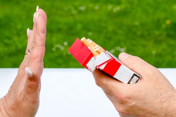 Catat! JKN Terbebani Biaya Pengobatan Penyakit Akibat Rokok - JPNN.COM