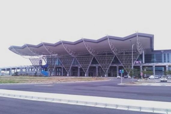 Bandara Kertajati Diusulkan Ganti Nama jadi BJ Habibie - JPNN.COM