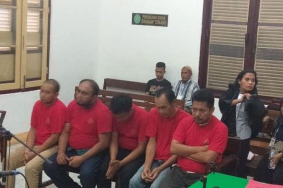 Empat Oknum Polisi Diadili Lantaran Lakukan Pemerasan Terhadap Keluarga Tersangka - JPNN.COM