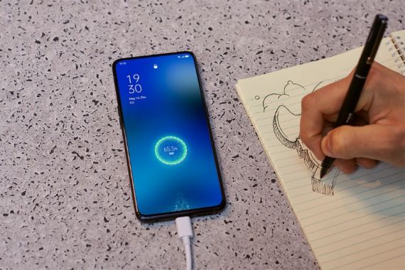 Teknologi Pengecasan Cepat Oppo Kalahkan Milik Xiaomi - JPNN.COM