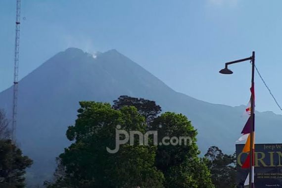 Gunung Merapi Berpotensi Erupsi Lagi, BPPTKG Imbau Warga Tenang - JPNN.COM