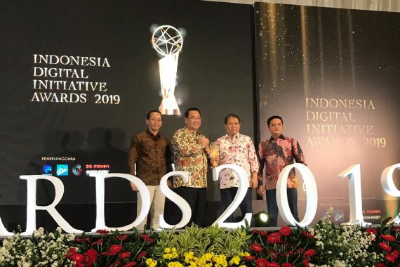 Kemendes PDTT Raih Penghargaan Indonesia Digital Initiative Award - JPNN.COM