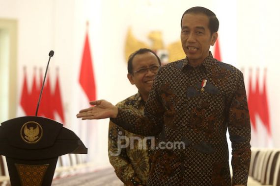 Sosok di Belakang Jokowi Beri Kabar Terbaru soal Reshuffle Kabinet - JPNN.COM