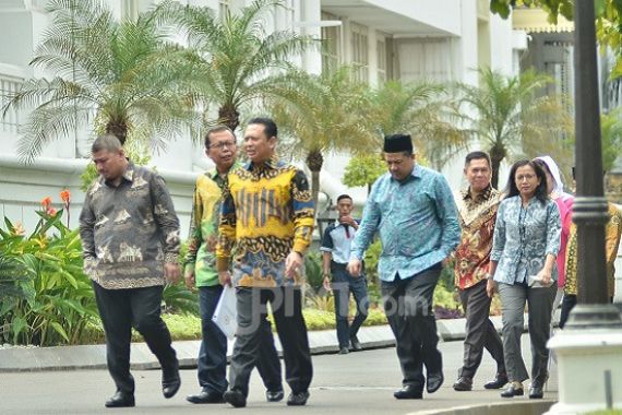 Jokowi Undang Pimpinan DPR ke Istana - JPNN.COM