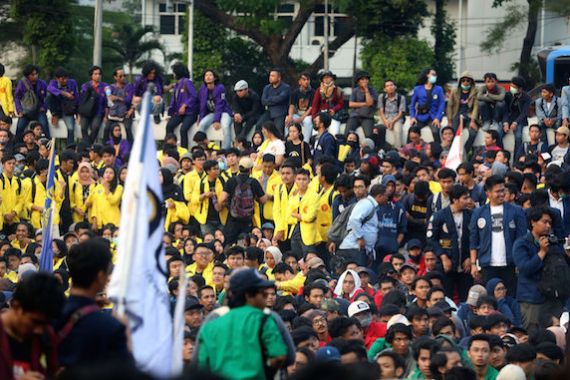 Mahfud MD Sampaikan Pesan Tegas Terkait Demo Mahasiswa, Aparat Merespons - JPNN.COM