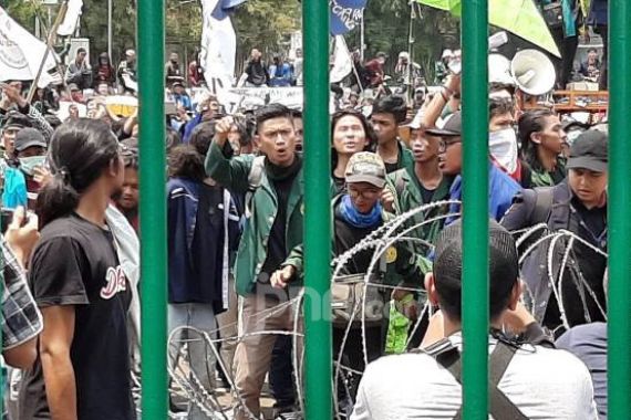 Demo di Mana-mana, Mbak Eva Sebut Mahasiswa Sudah Menang - JPNN.COM
