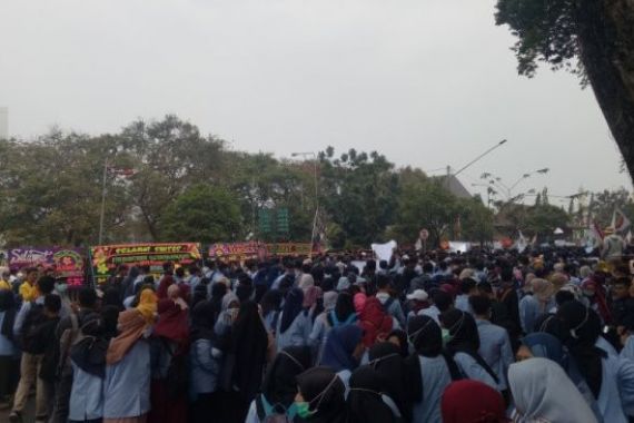 Demo Mahasiswa tak Hanya di Jakarta, Banyak Banget Tuntutannya - JPNN.COM