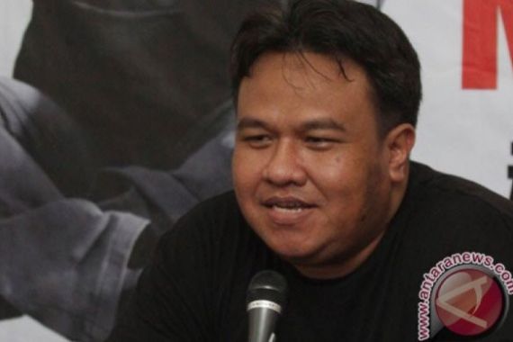 Detik-detik Aktivis Dandhy Dwi Laksono Ditangkap Jelang Tengah Malam - JPNN.COM