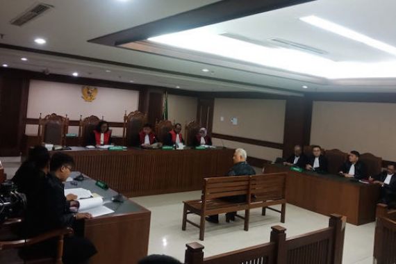 Erwin Arief Dituntut 3,5 Tahun Penjara, Pengacara: Tuntutan JPU Mengabaikan Semua Fakta Persidangan - JPNN.COM
