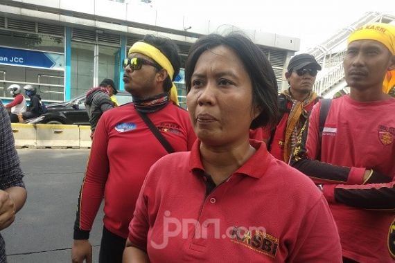 Tiba di DPR, Massa Gebrak Tuntut Pelanggar HAM di Sekitar Jokowi Ditindak - JPNN.COM