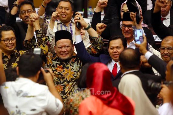 Selawat Badar untuk La Nyalla, Ketua DPD Baru - JPNN.COM