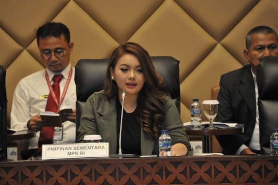 Brigitta Minta Pengawalan TNI, Habiburokhman: Enggak Ada Masalah  - JPNN.COM