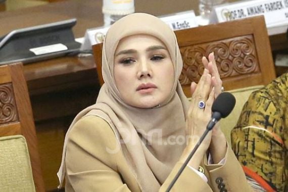 Karier Mulan Jameela di Senayan Tidak Akan Mulus? - JPNN.COM