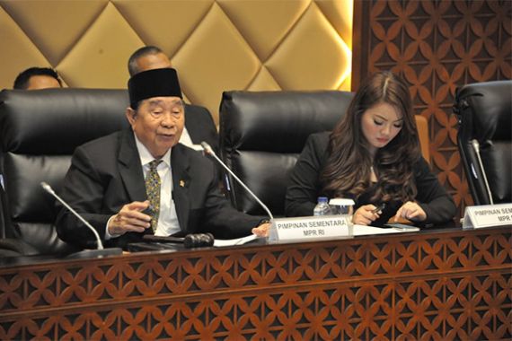 Paripurna Pemilihan Ketua MPR Diskors - JPNN.COM