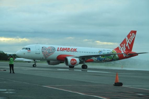 AirAsia Perpanjang Masa Berlaku Keberangkatan Tiket yang Tertunda Karena Corona - JPNN.COM