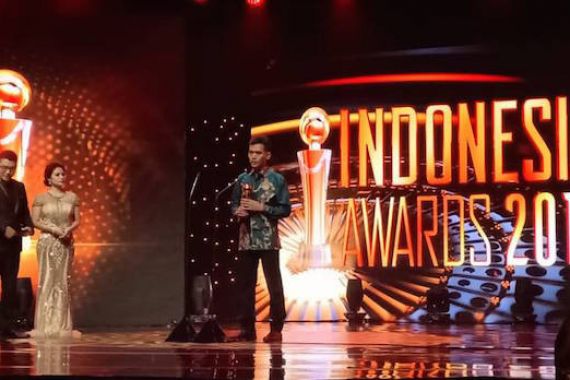 Deputi Pengembangan Pemuda Kemenpora Raih Penghargaan dari Indonesia Awards 2019 - JPNN.COM