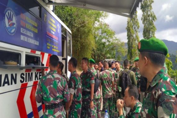 Polda Papua Gratiskan Pembuatan SIM untuk Anggota TNI - JPNN.COM