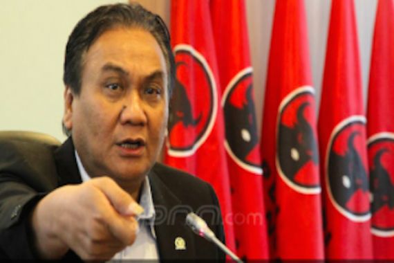 Simak, Momen Bambang Pacul Bercanda kepada Arsul Sani, Disaksikan Pimpinan KPK - JPNN.COM