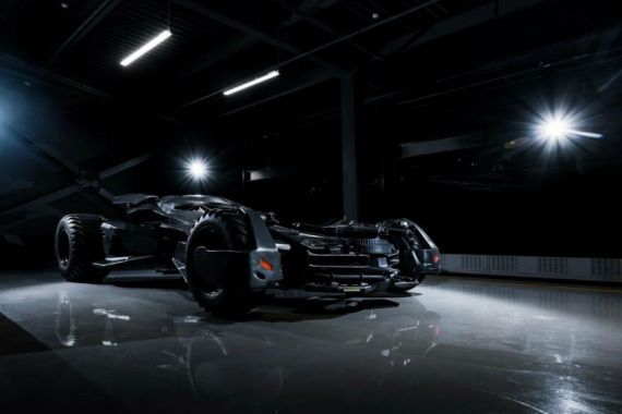 Batmobile dari Film Batman vs Superman Zark Snyder Dijual, Harga Rp 1 Miliar Lebih - JPNN.COM
