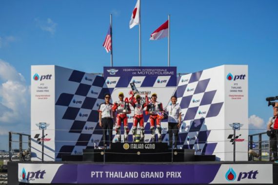2 Pembalap Indonesia Kibarkan Bendera Merah Putih di ATC Thailand - JPNN.COM