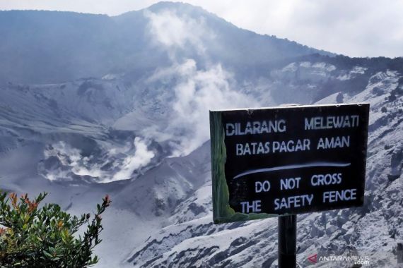 Aktivitas Vulkanik Gunung Tangkuban Parahu Menurun - JPNN.COM