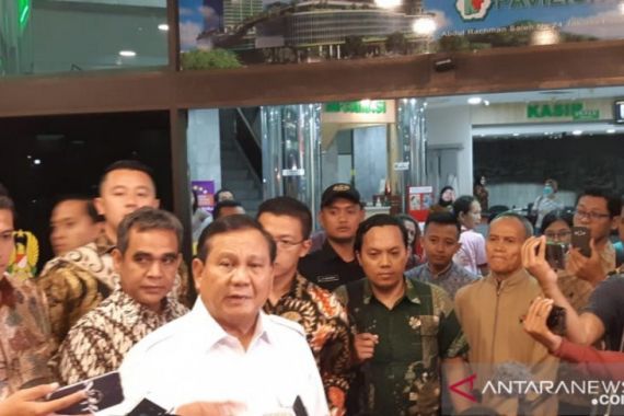 Prabowo Tegaskan Insiden Penusukan Wiranto Bukan Rekayasa - JPNN.COM