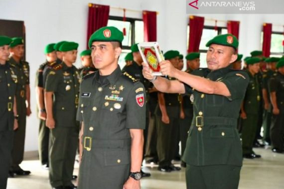 Dandim Kolonel Hendi Pasrah Dicopot Jabatan karena Istri Sindir Kasus Wiranto - JPNN.COM