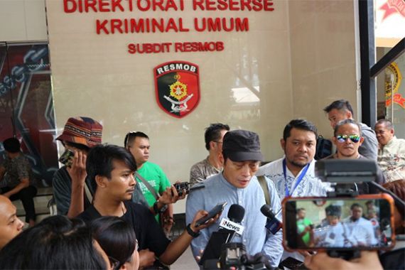 Ninoy Karundeng Ancam Laporkan Pengurus Masjid - JPNN.COM