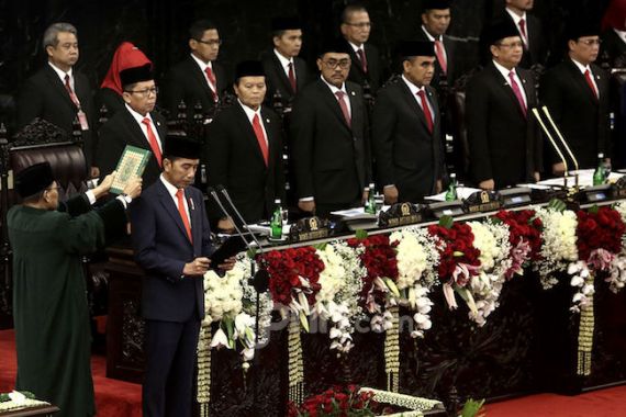 Teks Lengkap Pidato Perdana Jokowi sebagai Presiden RI 2019-2024 - JPNN.COM
