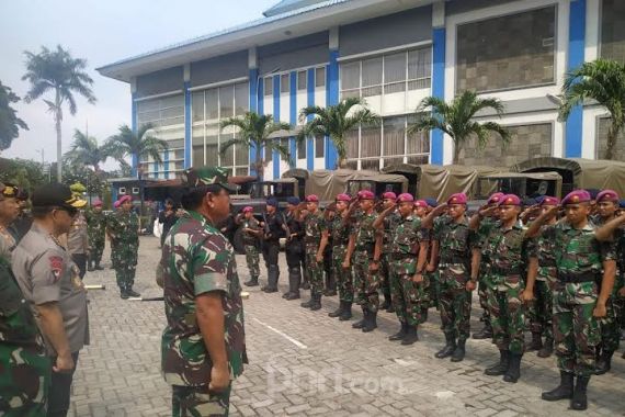 TNI Siagakan Pesawat, Pantau Sniper Asing di Sekitar Area Pelantikan Jokowi - Ma'ruf - JPNN.COM