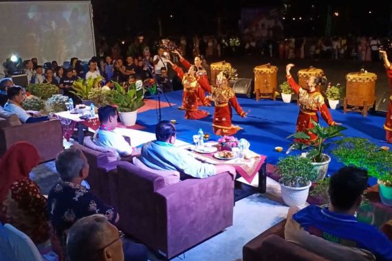 Raden Isnanta Sebut Pembukaan Gala Desa di Bangka Tengah Spektakuler - JPNN.COM