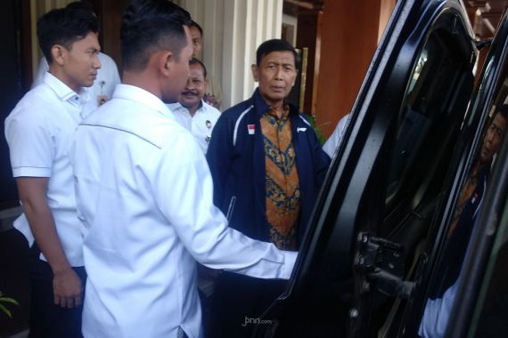 Wiranto Persiapkan Serah Terima Jabatan Menko Polhukam - JPNN.COM