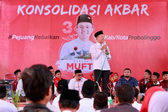 Anggota DPR Mufti Anam: Santri dan Nasionalis Soekarnois Itu Seperti Truk Gandeng - JPNN.COM