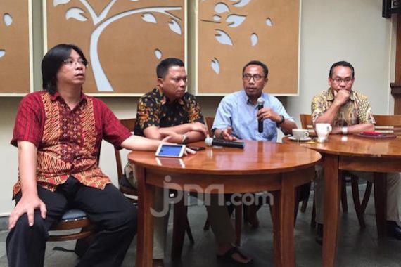 Alumni PMKRI Nilai Partai Politik Sandera Jokowi - JPNN.COM