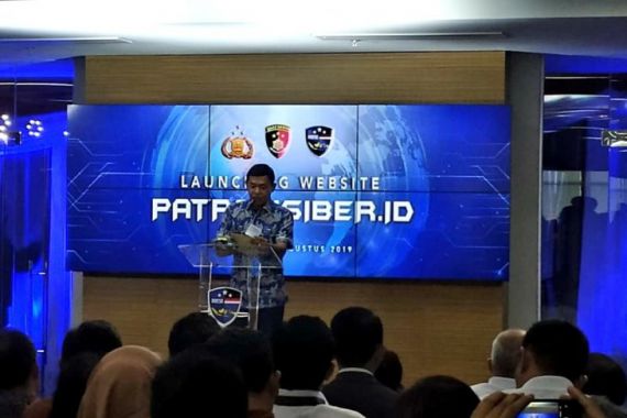 Jokowi Tunjuk Komjen Idham Aziz Jadi Kapolri - JPNN.COM