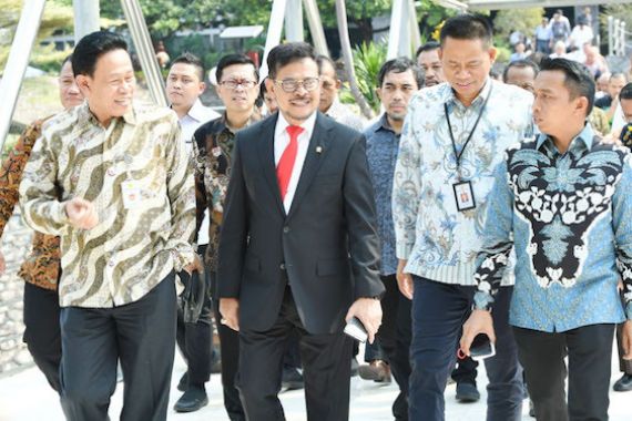 100 Hari Kerja, Syahrul Yasin Limpo akan Selesaikan Data Pertanian - JPNN.COM