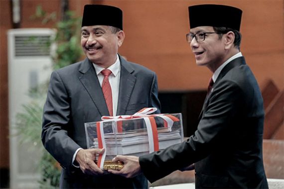 Arief Yahya Pamitan di Gedung Sapta Pesona, Air Mata pun Meleleh - JPNN.COM