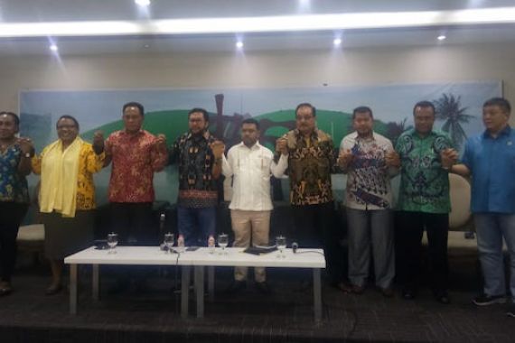 Anggota MPR asal Papua dan Papua Barat Bentuk Badan Komunikasi - JPNN.COM