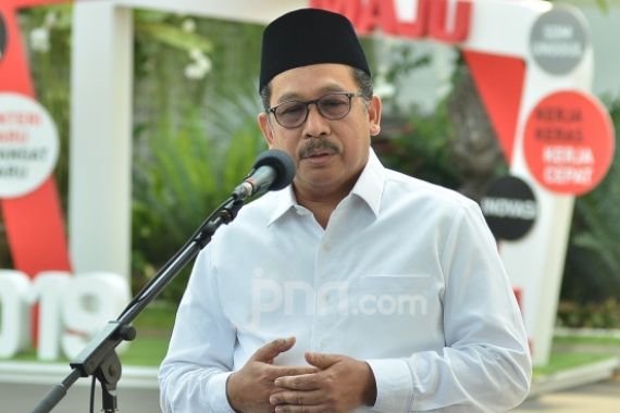 Wamenag Zainut Tauhid: Selamatkan Harta Benda Wakaf - JPNN.COM