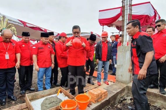 PDIP Bangun Betang Megah di Kalteng untuk Kandang Banteng - JPNN.COM