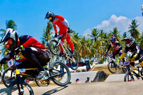 Demi Tiket Olimpiade Tokyo, Atlet BMX Dunia Serbu Banyuwangi - JPNN.COM