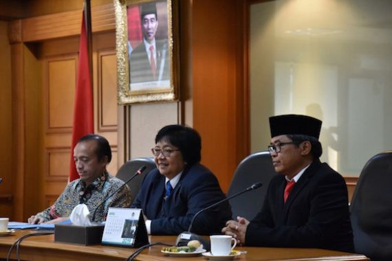 Ternyata Ini Pekerjaan Pertama Menteri Siti Bersama Wamen Alue Dohong - JPNN.COM
