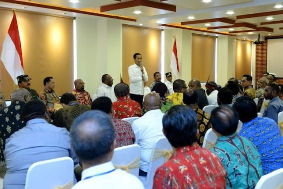 Kunjungi Wamena, Presiden Jokowi Bawa Pulang PR Pemekaran Pegunungan Tengah - JPNN.COM