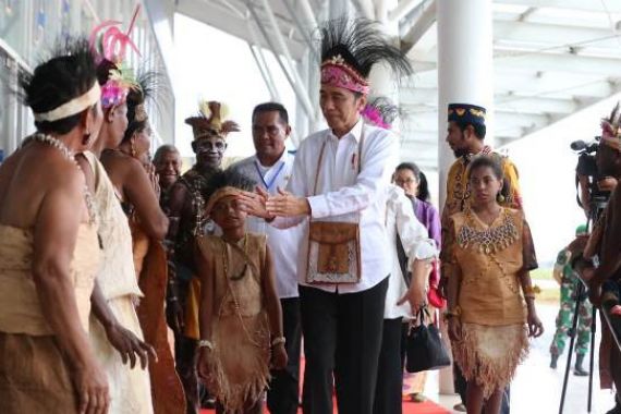 Tokoh Suku Amungme Minta Presiden Jokowi Selesaikan Inti Masalah Papua - JPNN.COM